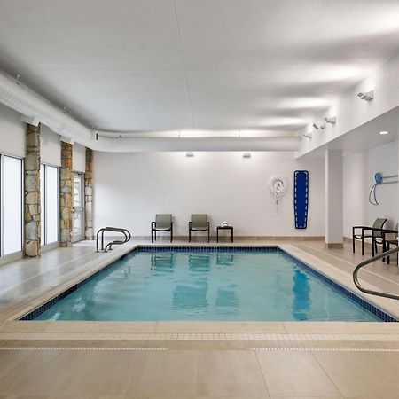 Отель Doubletree By Hilton Pittsburgh Airport Moon Township Экстерьер фото